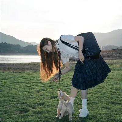 埋伏海报
